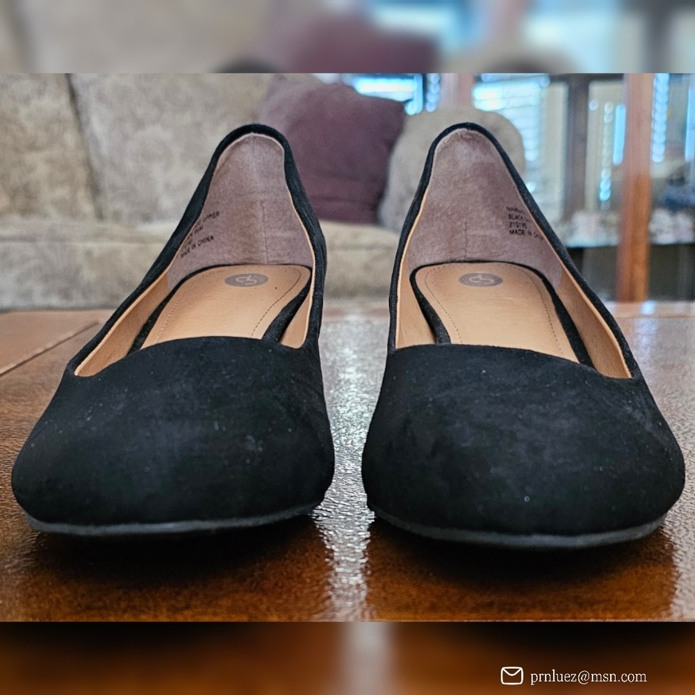 CP Women's Suede Pumps